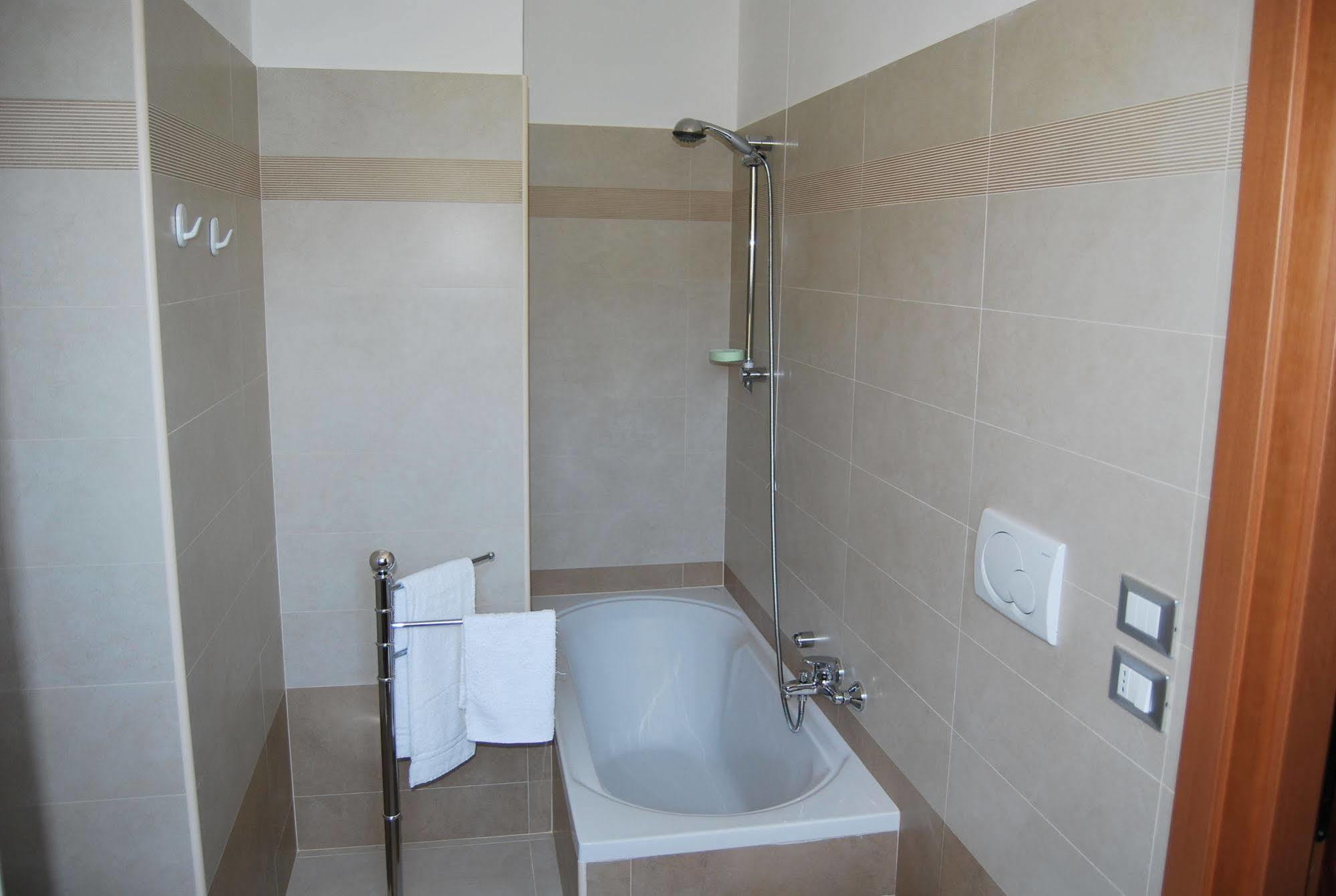 Hotel Europa Nereto Екстер'єр фото