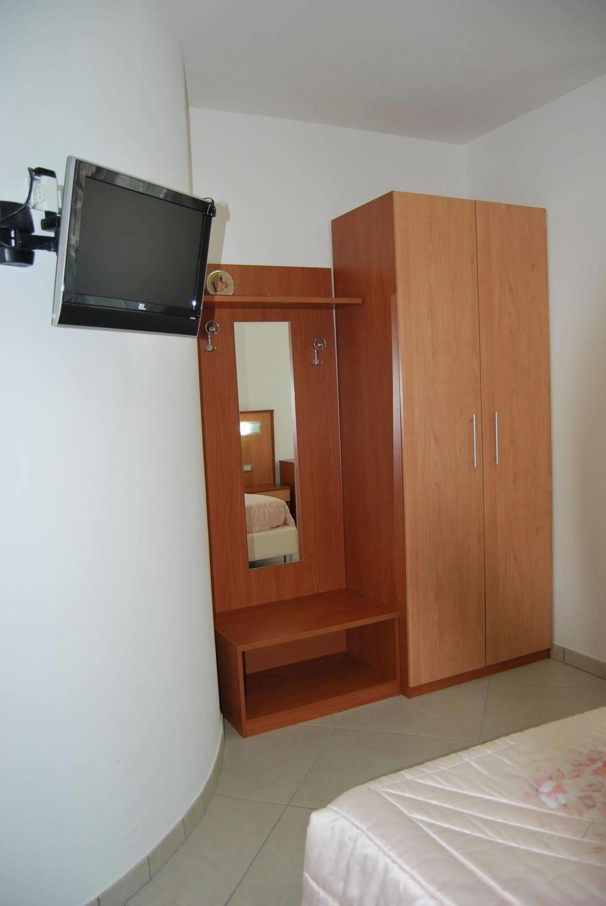 Hotel Europa Nereto Екстер'єр фото